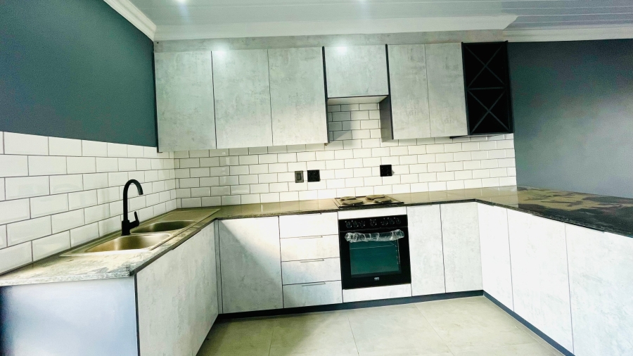 To Let 3 Bedroom Property for Rent in Ellaton North West